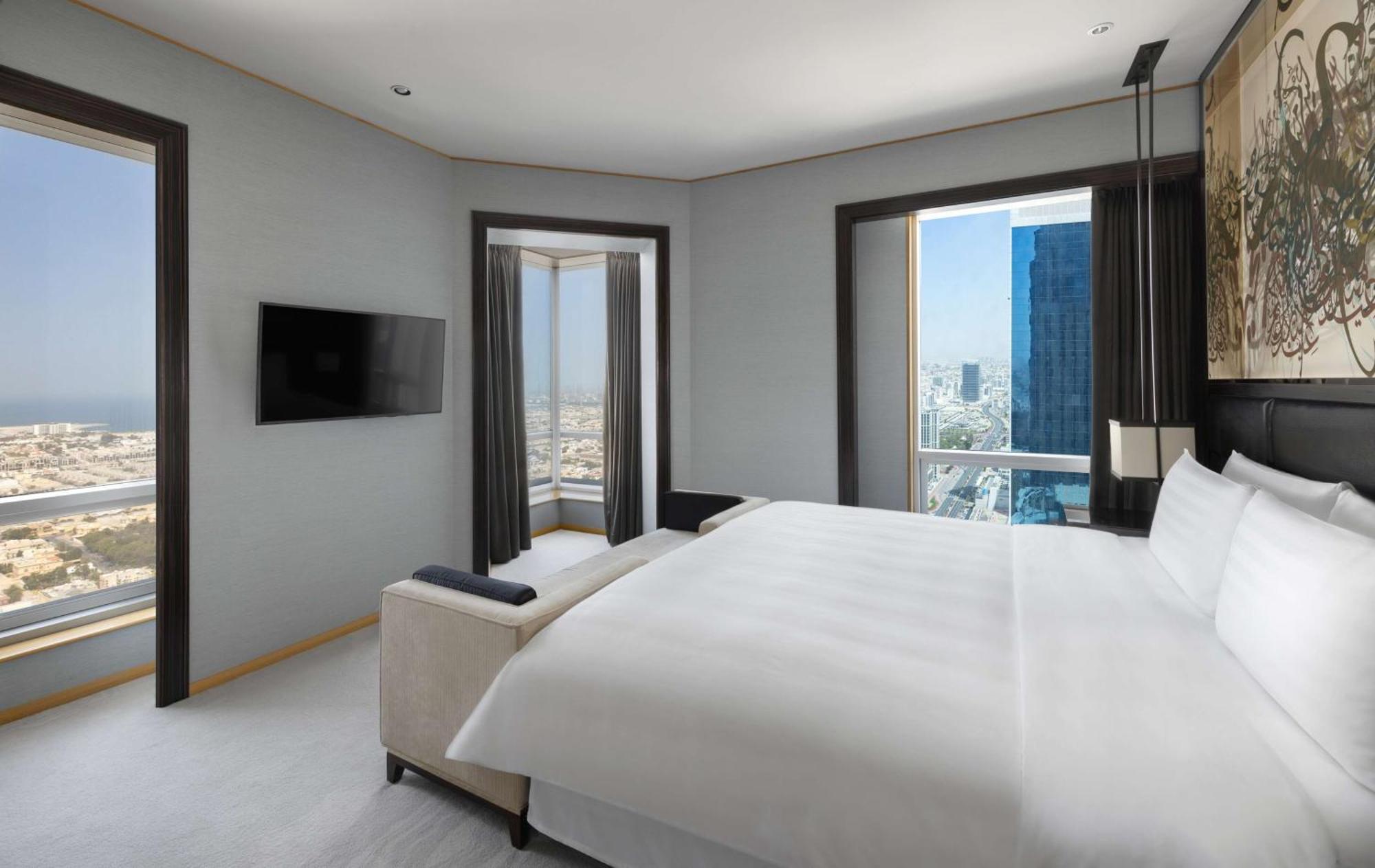 One-Bedroom Club Suite Lounge Access Including Afternoon Tea All Soft Beverages Evening Sundowners & Canapes